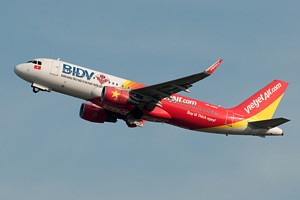 VietJetAir Airbus A320 VN-A682 