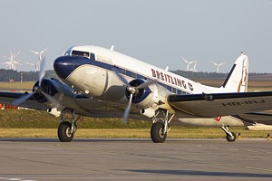 Breitling Jet Team Douglas DC-3 (C-47/53/117/Dakota) HB-IRJ