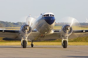 Breitling Jet Team Douglas DC-3 (C-47/53/117/Dakota) HB-IRJ
