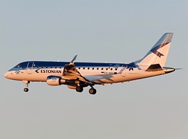 Estonian_Air_E170_1