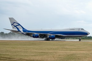 Boeing 747-200 4l-MRK_1