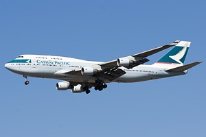 Cathay Pacifik B747-400 B-HKE_1