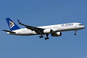 Air Astana B757-200 P4-EAS_1