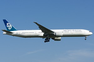 Air New Zealand B777-300 ZK-OKM_1