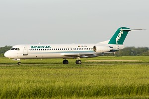 Moldavian Airlines F100 YR-FZA_1