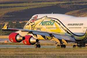 AeroSur B747-400 CP-2603_1