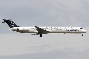 Spanair MD-83 EC-GQG_1