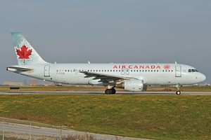 A320 Air Canada C-FZUB_1