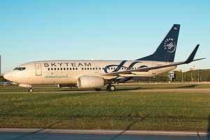Aerolineas Argentinas Boeing 737-700 LV-BZA