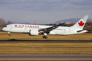 Air Canada Boeing 787-8 C-GHPT