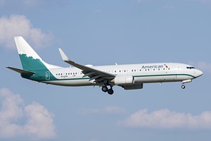 American Airlines Boeing 737-800 N916NN