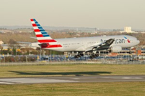 American Airlines Boeing 777-200 N795AN