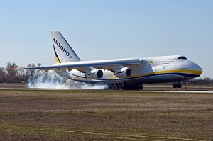 Antonov Design Bureau Antonov An-124 Ruslan UR-82027