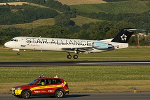 Austrian Airlines Fokker 100 OE-LVG