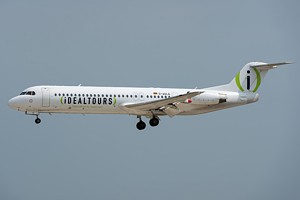 Avanti Air Fokker 100 D-AOLG
