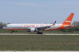 Aviastar Tu Boeing 757-200 VQ-BKK