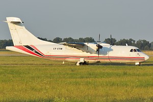 Aviavilsa ATR-42 LY-ETM
