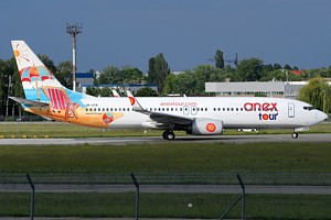 Azur Air Boeing 737-800 UR-UTR