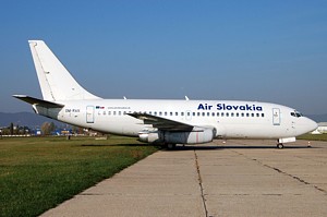 B737-200 Air Slovakia OM-RAN newer colours_1