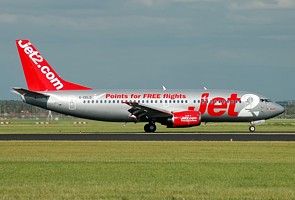 B737-300 Jet 2 G-CELD_1