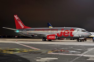 B737-300 Jet 2 G-CELE_1