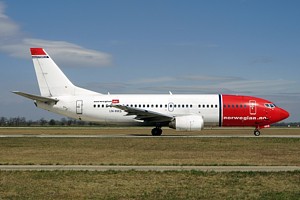 B737-300 Norwegian Air Shuttle LN-KKS_1