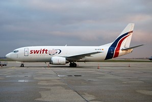B737-300F Swiftair EC-KTZ_1
