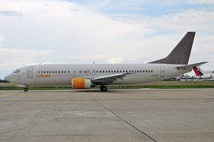 B737-400 JetTime LN-BRI_1