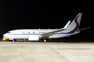 B737-700BBJ Samsung Techwin Aviation HL7759_1