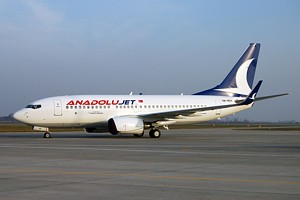 B737-700 AnadoluJet OM-NGH_1