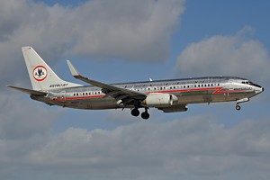 B737-800 American Airlines N951AA_1