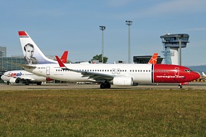 B737-800 Norwegian Air Shuttle LN-DYC_1