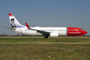 B737-800 Norwegian Air Shuttle LN-NIB_1