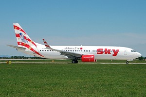 B737-800 Sky Airlines TC-SKR_1