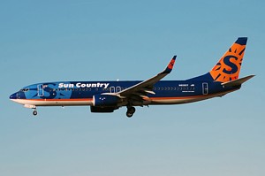 B737-800 Sun Country Airlines N806SY_1