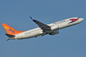 B737-800 Sunwing Airlines C-GVVH_1
