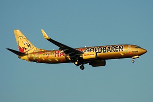 B737-800 TUIfly (Haribo golden c/s) D-ATUD_1