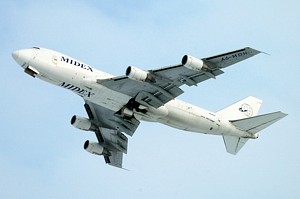 B747-200F Midex Airlines A6-MDH after take-off_1