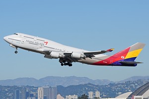 B747-400 Asiana Airlines HL7428_1