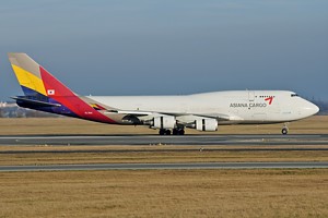 B747-400SF Asiana Cargo HL7414_1