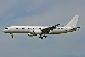 B757-200 Titan Airways G-POWH_1