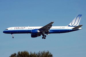B757-200 United Airlines N516UA_1