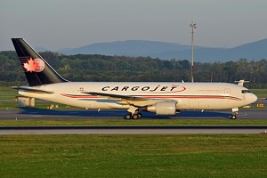 B767-200F Cargojet Airways C-FMCJ_1