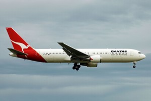 B767-300 Qantas VH-OGV_1