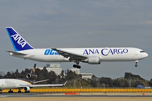B767-300F ANA Cargo JA602F_1