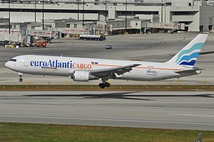 B767-300F EuroAtlantic Cargo CS-TLZ_1