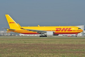 B767-300F DHL Air G-DHLE_1