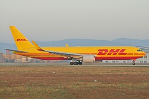 B767-300F DHL Air G-DHLE_1