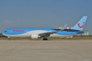 B767-300 Thomson Airways G-OBYG_1