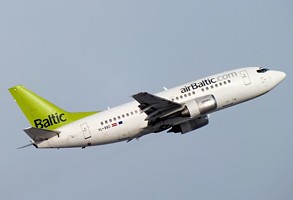 Air Baltic B735_1